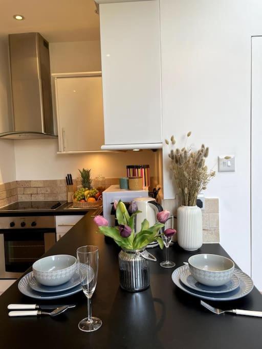 Cute&Cozy Studio Apt In Barons Court London Exterior photo