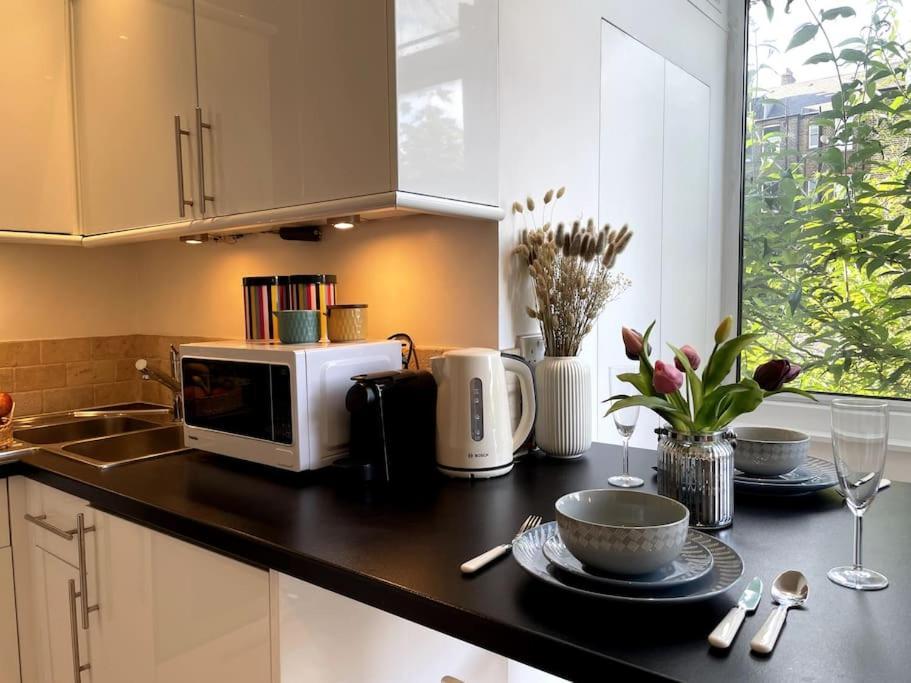 Cute&Cozy Studio Apt In Barons Court London Exterior photo